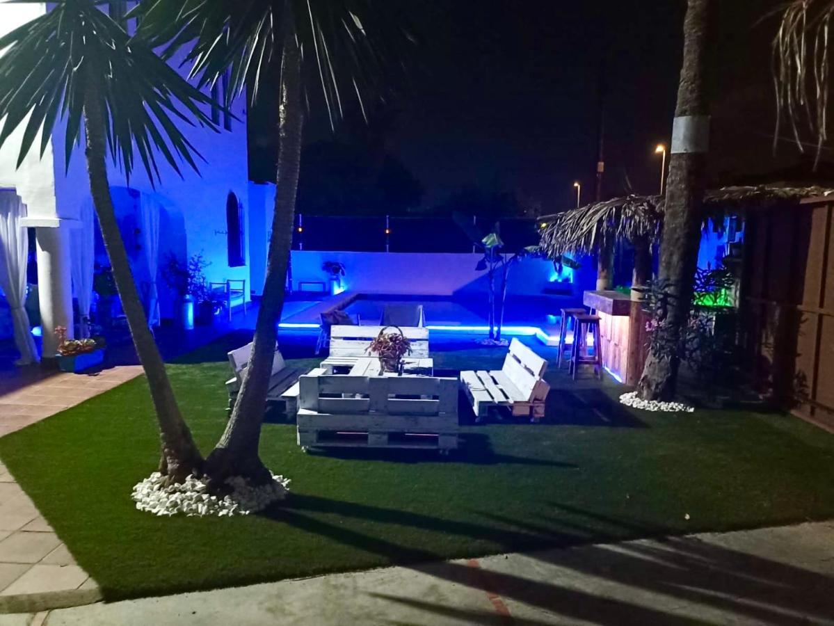 Gatu Premium Villa Lurberri Piscina Privada, 4 Dormitorios, 2 Banos, Parking , Jardines, " Preferente Mayores De 25 Anos Y Familias " In Y Barbacoa Chiclana de la Frontera Exteriér fotografie